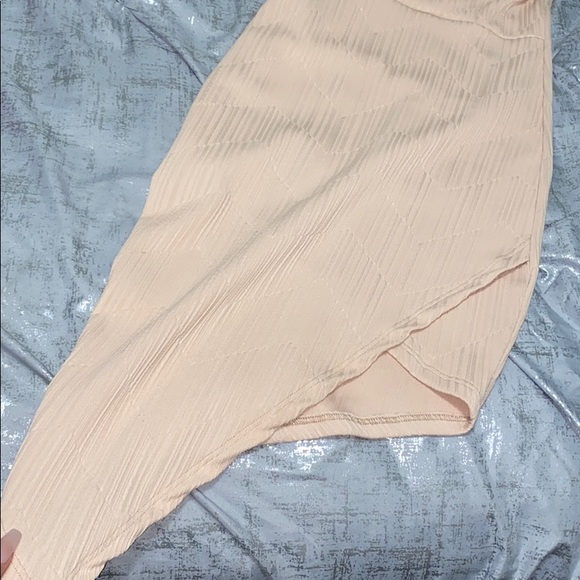 Nude dress - Picture 3 of 3